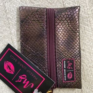 Makeup junkie micro bag
